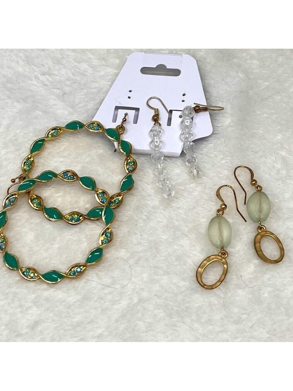 NWOT Trio pierced earring set